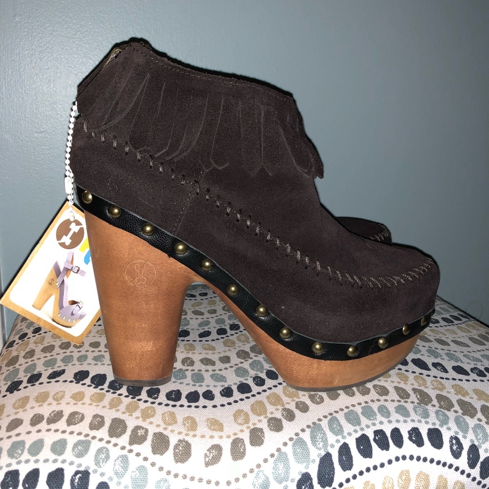 NEW IN BOX Flogg shoes